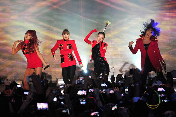135535085BG055_Iggy_s_Best_