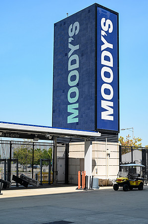 Moodys-3999