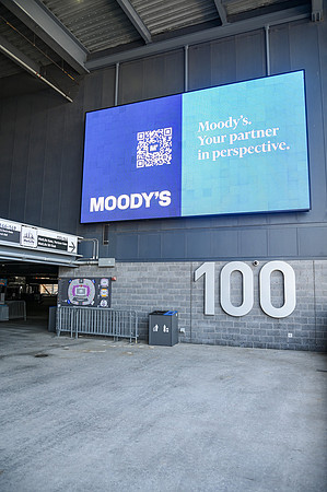 Moodys-3976