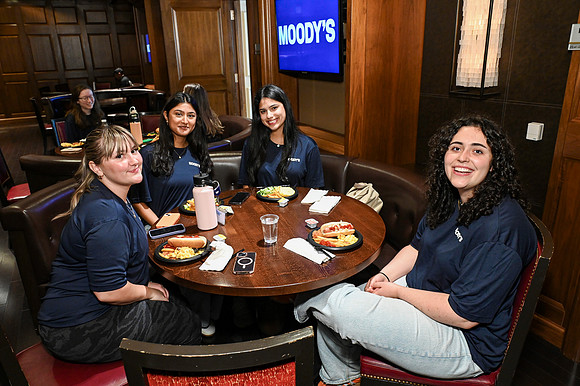Moodys-9556