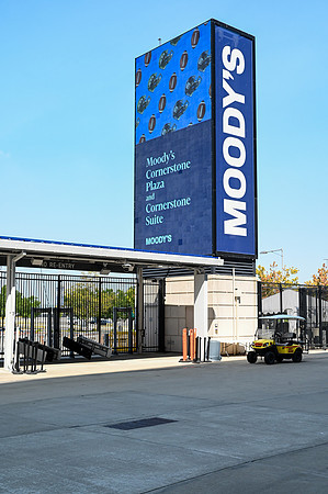 Moodys-3994
