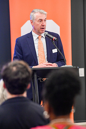 SU-8988