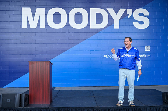 Moodys-3811