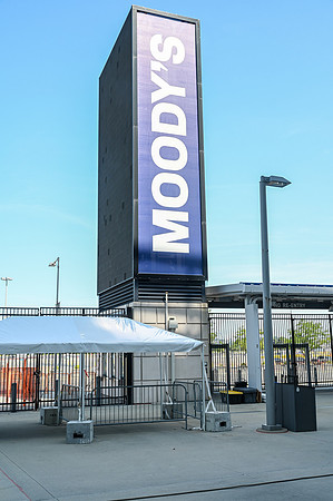 Moodys-23