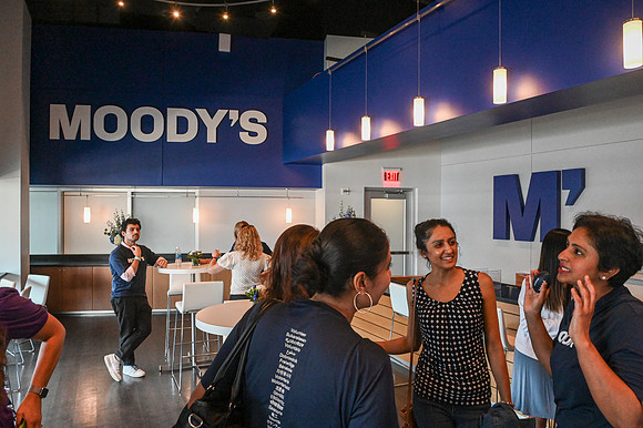 Moodys-4240